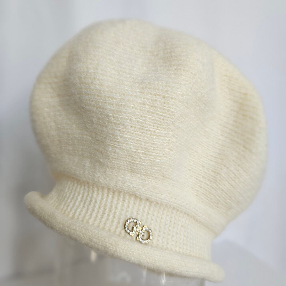 Retro Inspired White Knitted‎ Beret-Style with Gold Tone Logo